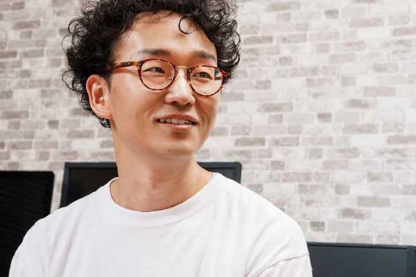 株式会社晃立